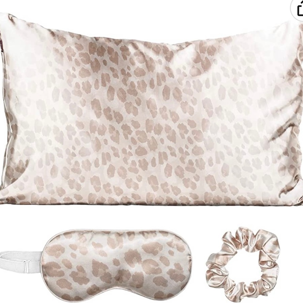 En Vogue 3 pcs Satin Slumber Set in Leopard NEW